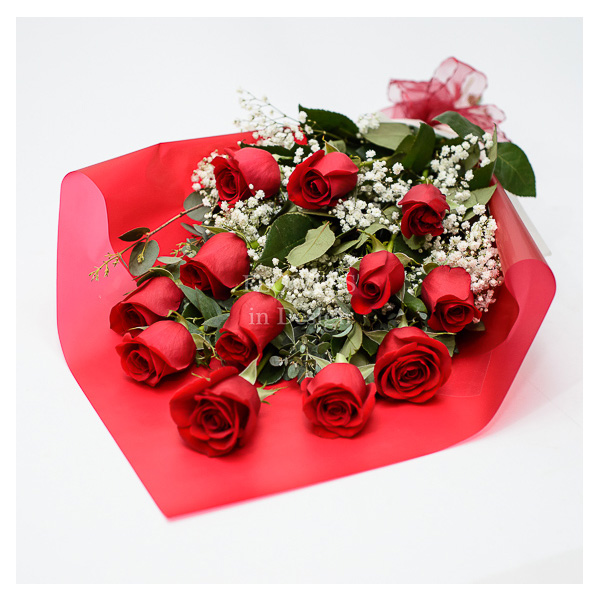 clasico-ramo-rosas-rojas